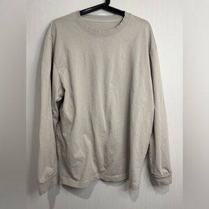 Lululemon Men’s LS Shirt. Tan/Ivory. Large? 30” Long 23” Across. No flaws.